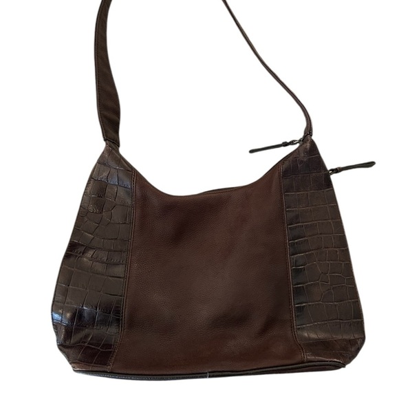 Tignanello Vintage Shoulder Bag! Leather Construction with Reptile styling. - Picture 5 of 12